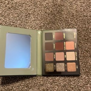 Violet Voss Eye Shadow Pallet